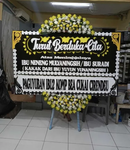 Papan Bunga Duka Area Pantai Merak