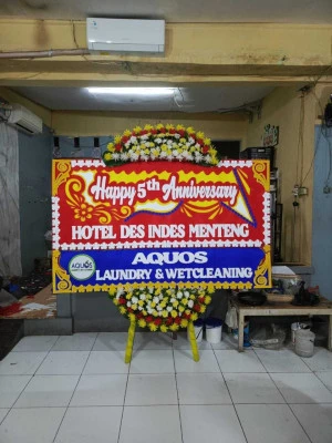 Papan Bunga di Area Pantai Merak